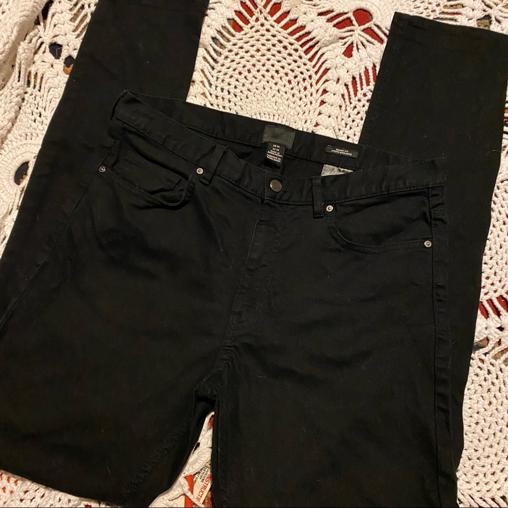 ✨3/$10✨ H&M Black Skinny Fit Jeans Sz 32